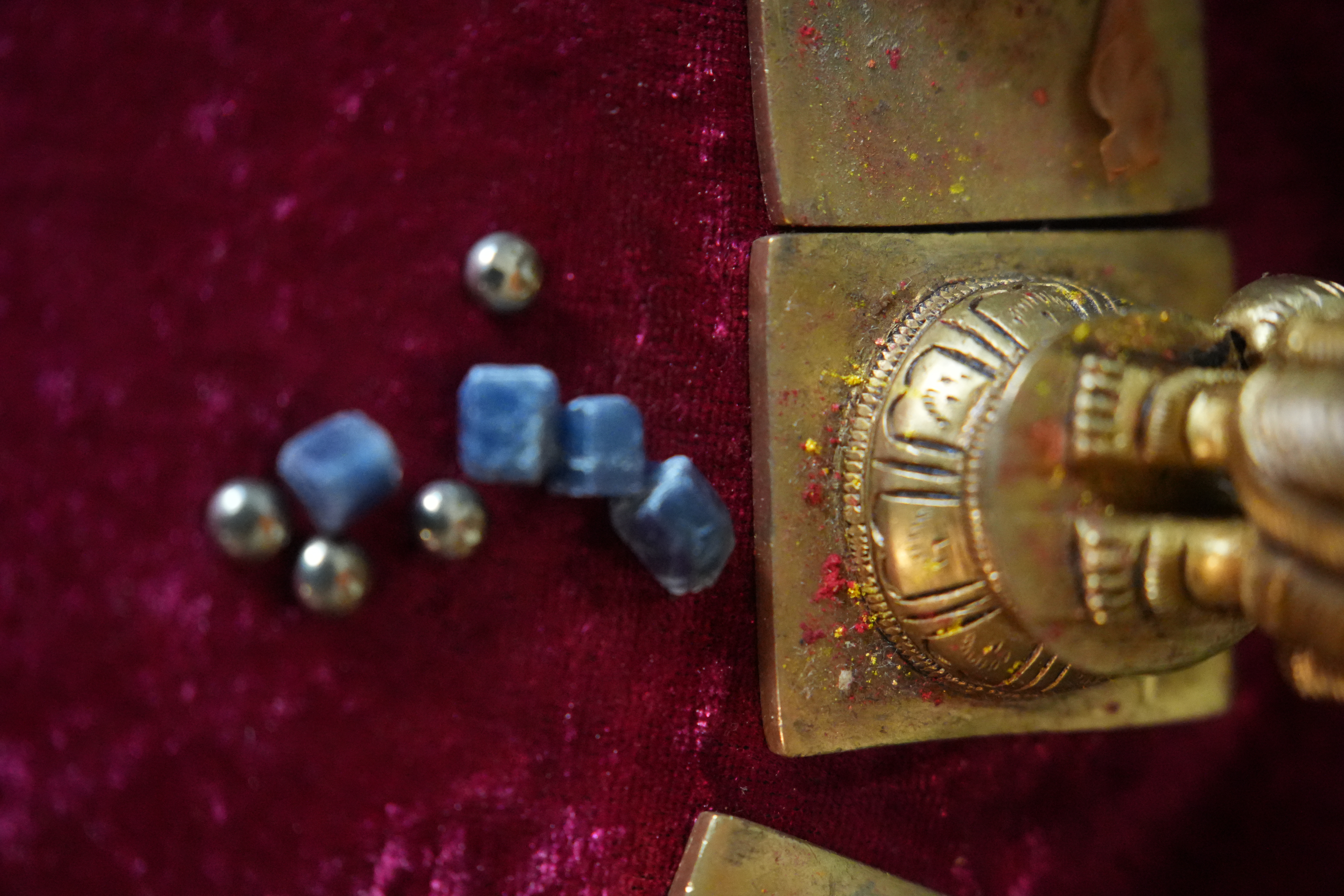 Saturn Talisman Gems